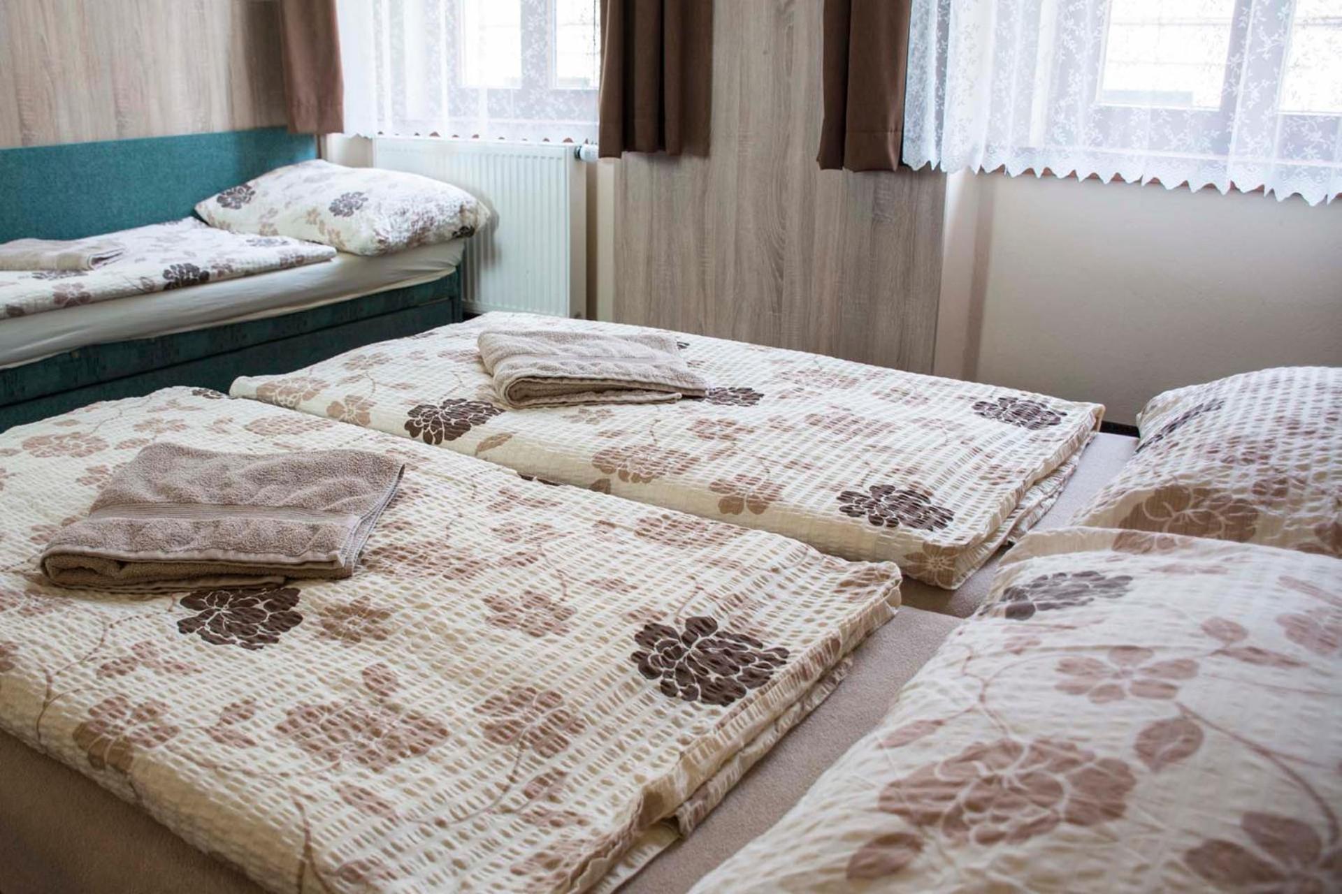Penzion Krmelec Chrudim Buitenkant foto